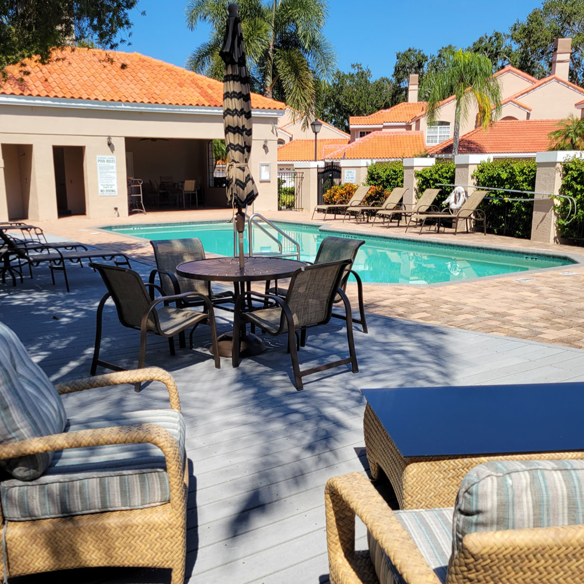 pool at somerset shores